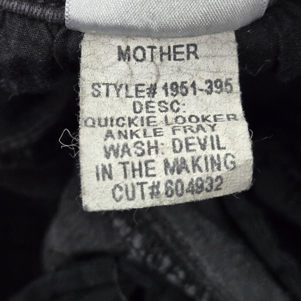 MOTHER Women Jeans 27 Denim Quickie Looker Ankle Fray Devil In The Making Goth - Picture 5 of 12